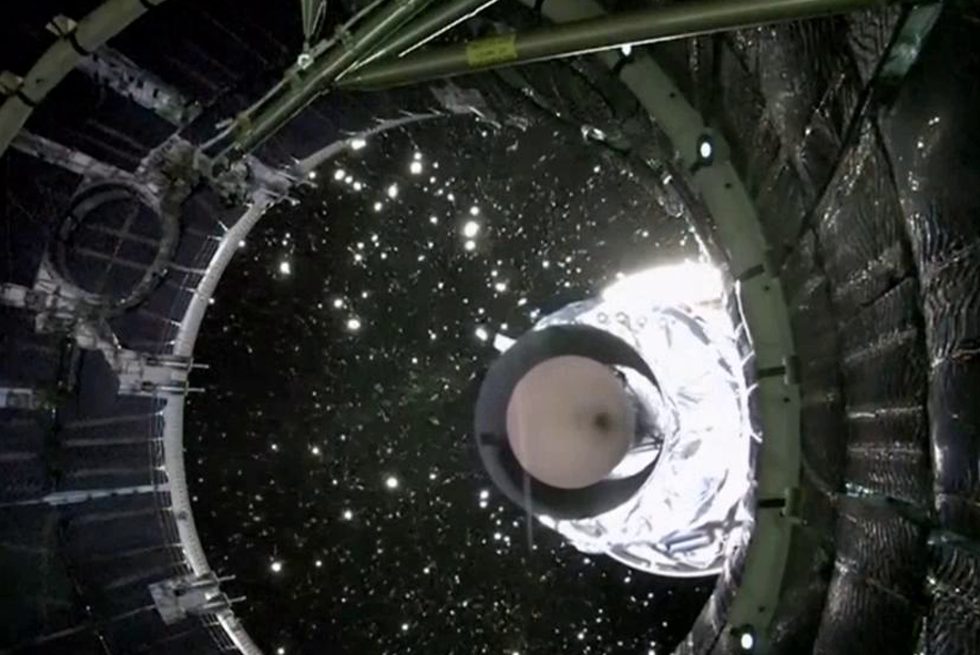 Missão Artemis 2 no espaço